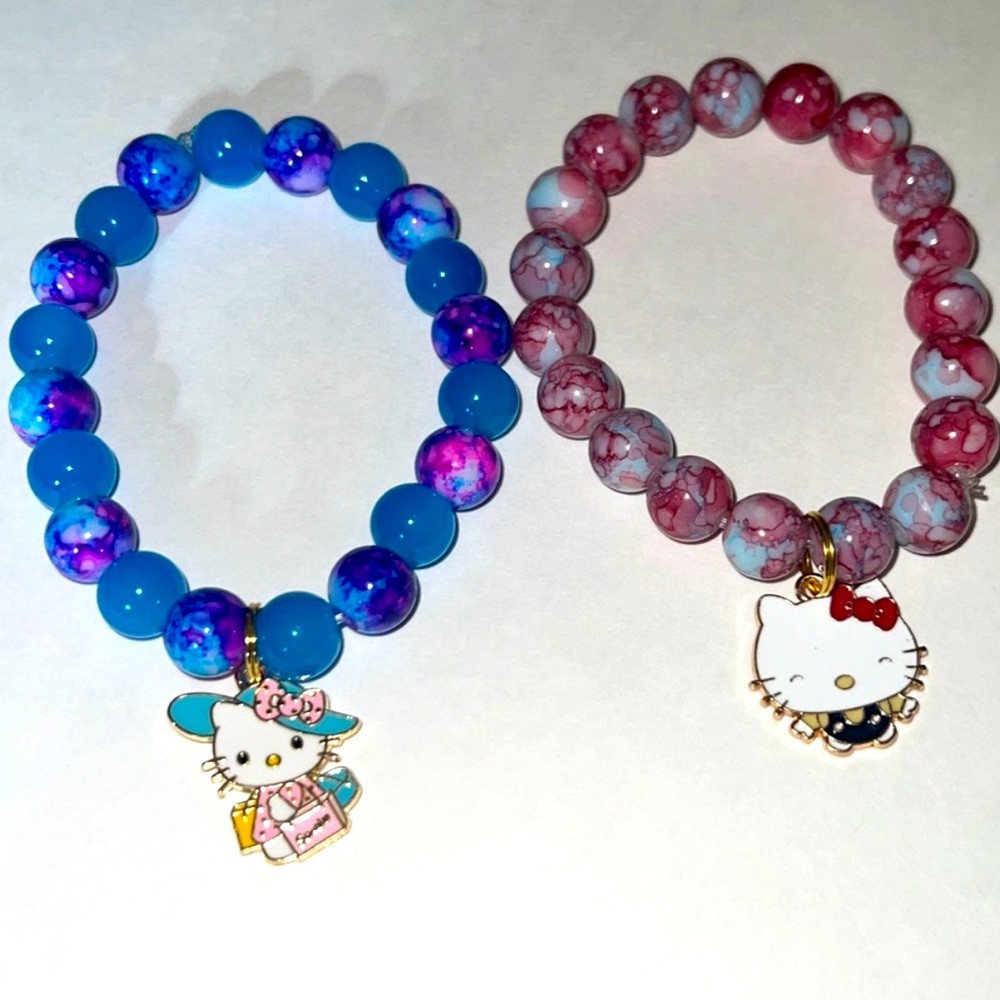 Two piece hello kitty beaded bracelets set